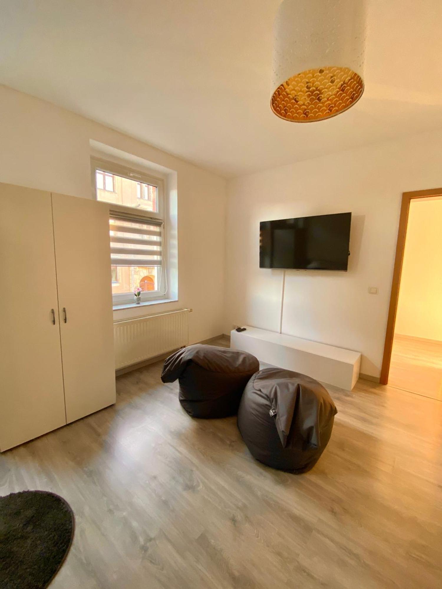 Schoene 3-Zimmer Monteurswohnung Im Sueden Von Leipzig Eg Екстер'єр фото